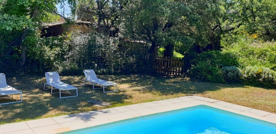 Bord de piscine, Le Jas — location en Luberon